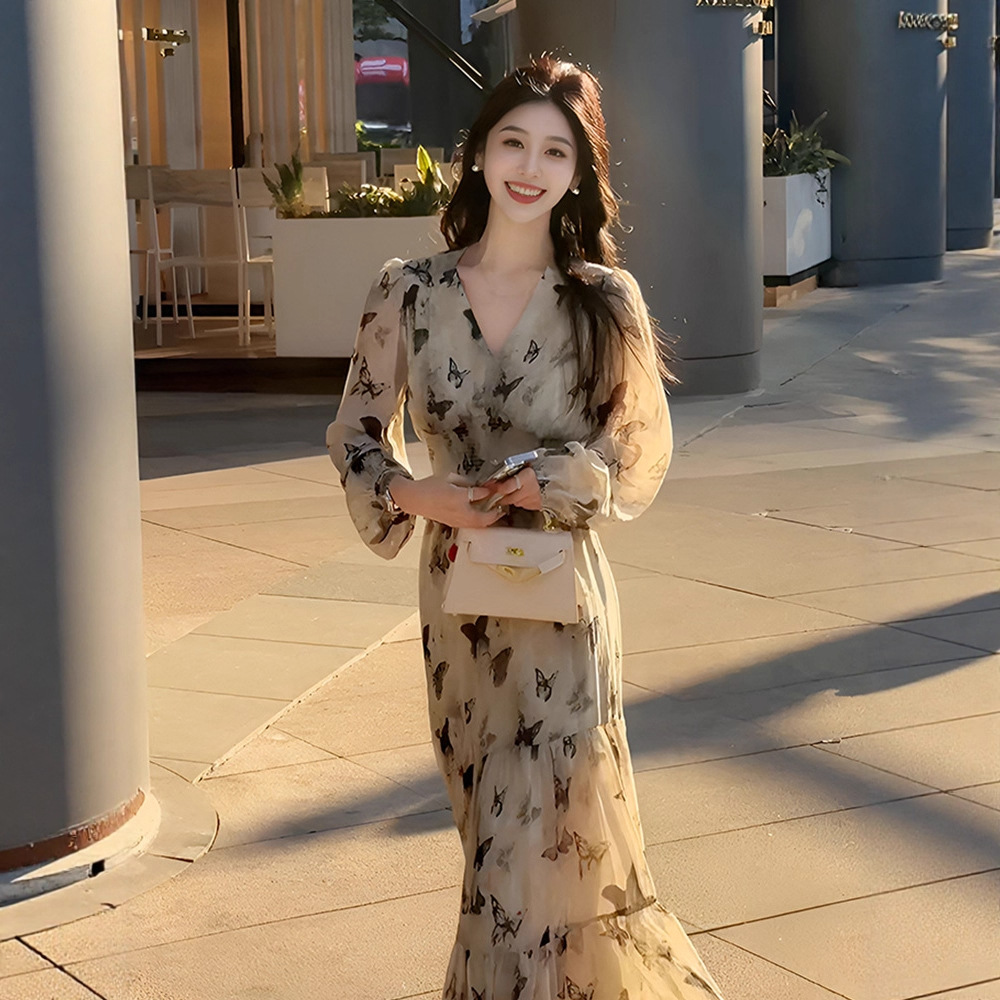 蝴蝶碎花連衣裙